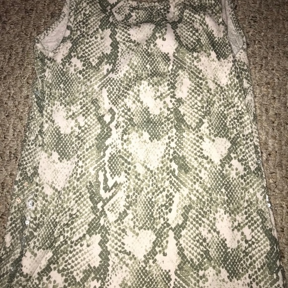 Old navy tank - Picture 4 of 4